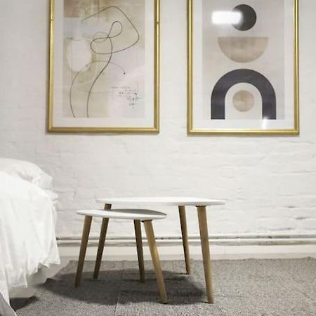 Central, Cozy & Beautiful Designed 2-Rooms Apt. Near River Berlin Kültér fotó