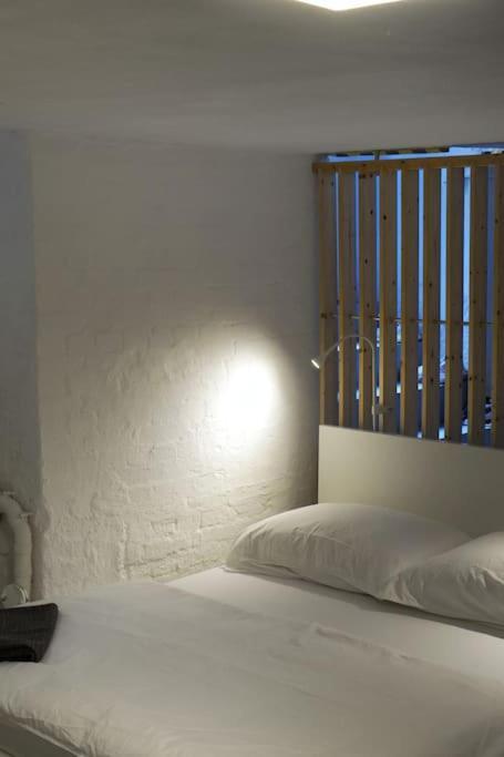 Central, Cozy & Beautiful Designed 2-Rooms Apt. Near River Berlin Kültér fotó