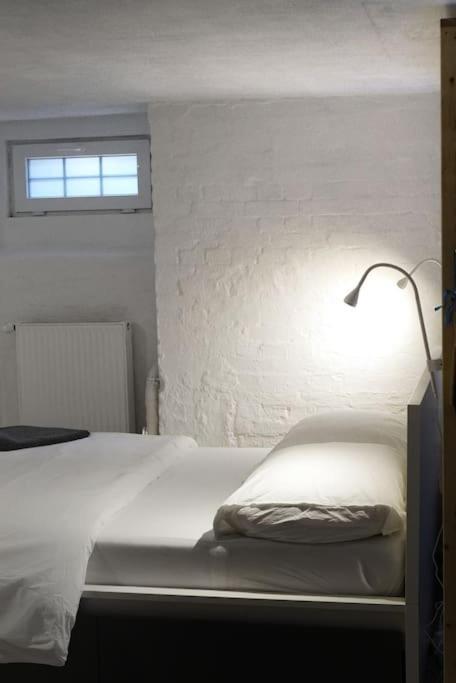 Central, Cozy & Beautiful Designed 2-Rooms Apt. Near River Berlin Kültér fotó